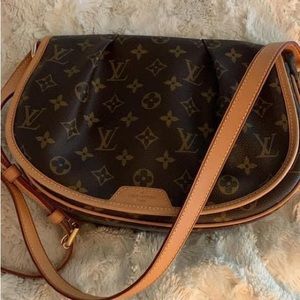 Louis Vuitton Melinmont PM